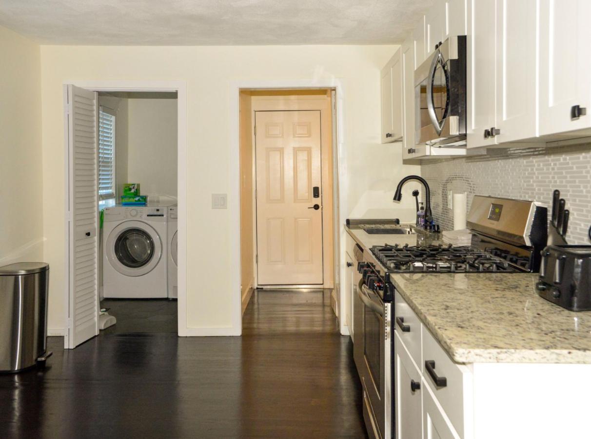 Modern Two Bedroom Condo - Boston Stoneham Exterior photo