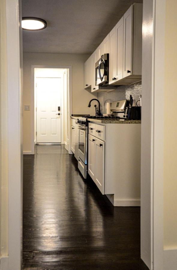 Modern Two Bedroom Condo - Boston Stoneham Exterior photo
