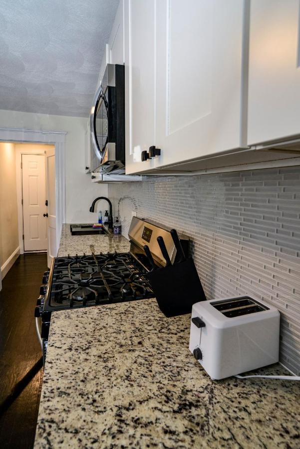 Modern Two Bedroom Condo - Boston Stoneham Exterior photo
