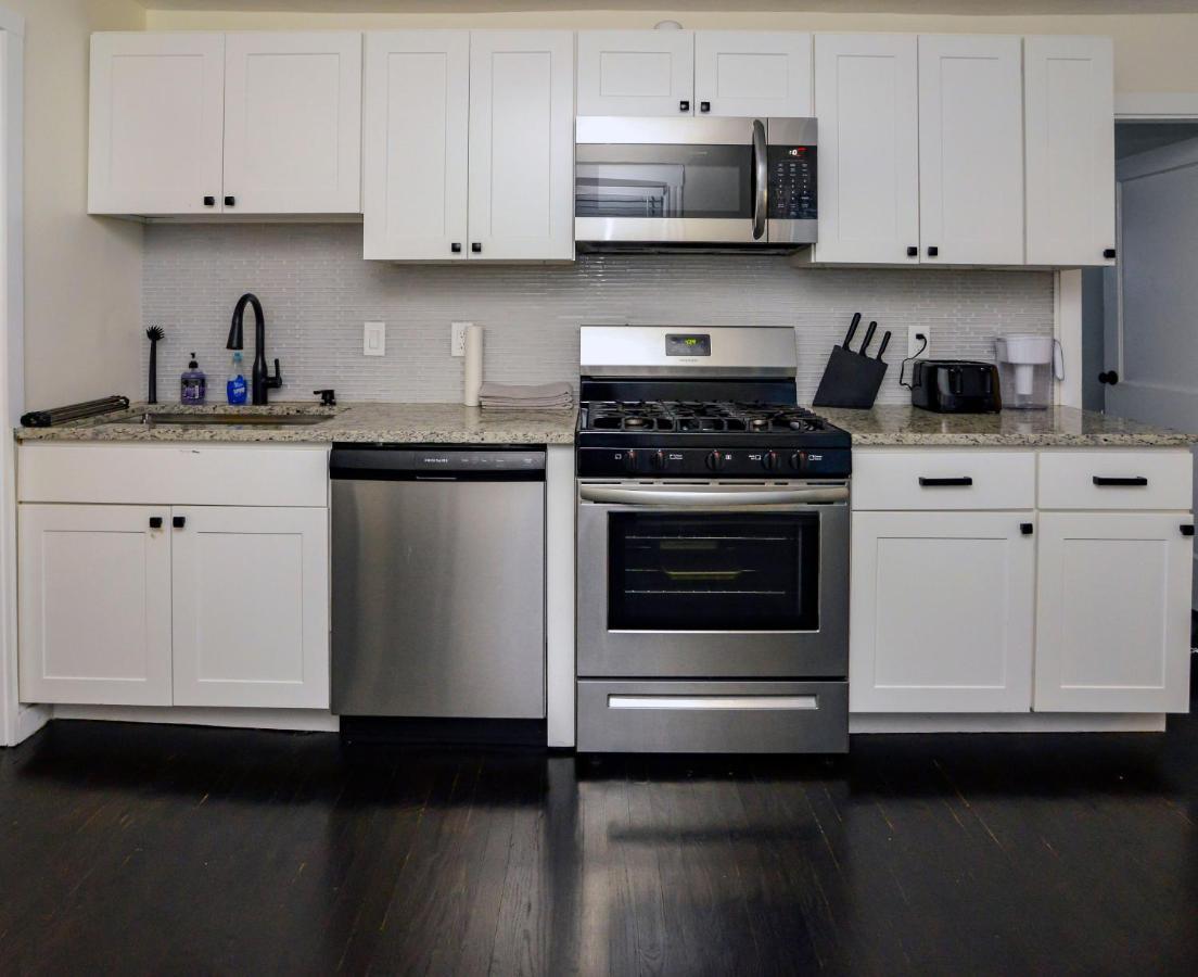 Modern Two Bedroom Condo - Boston Stoneham Exterior photo