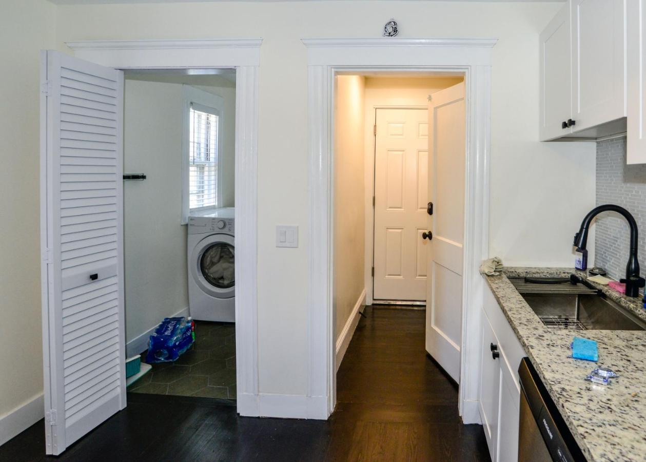 Modern Two Bedroom Condo - Boston Stoneham Exterior photo