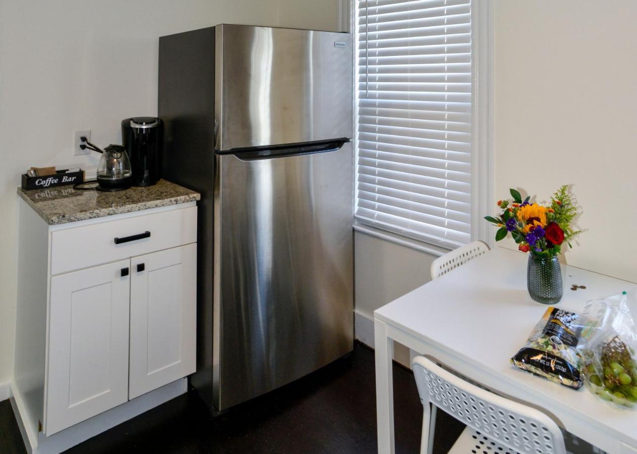 Modern Two Bedroom Condo - Boston Stoneham Exterior photo